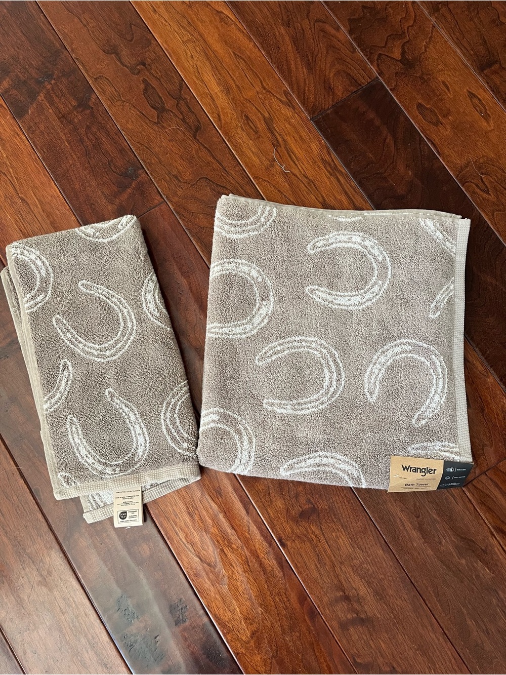 Wrangler Taupe Bath and Hand Towel Set with Horseshoe Motif
